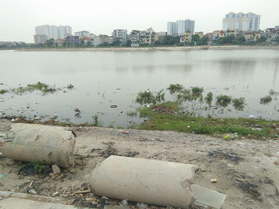Hà Nội: Dự án cải tạo hồ Định Công chưa khánh thành đã xuống cấp nghiêm trọng