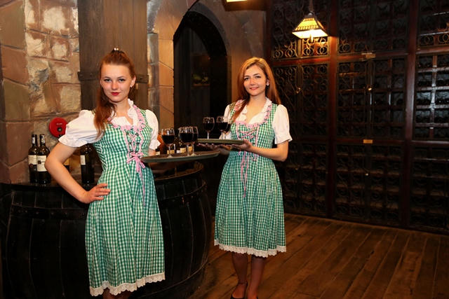 Vui quên lối về tại Lễ hội rượu vang Sun World Ba Na Hills 2017