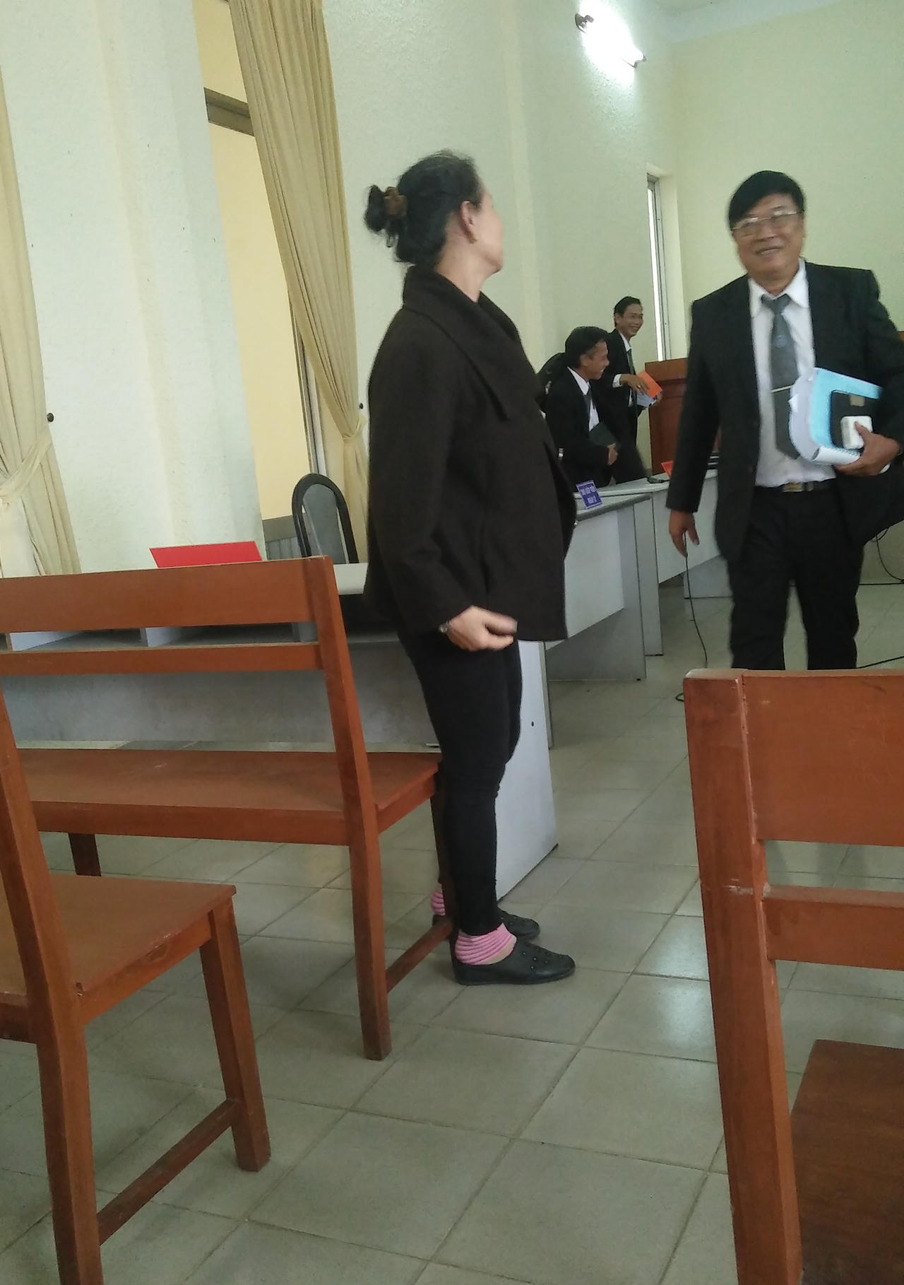 Ông Việt kiều bị liệt dương vẫn xâm hại bé gái đến mang thai?