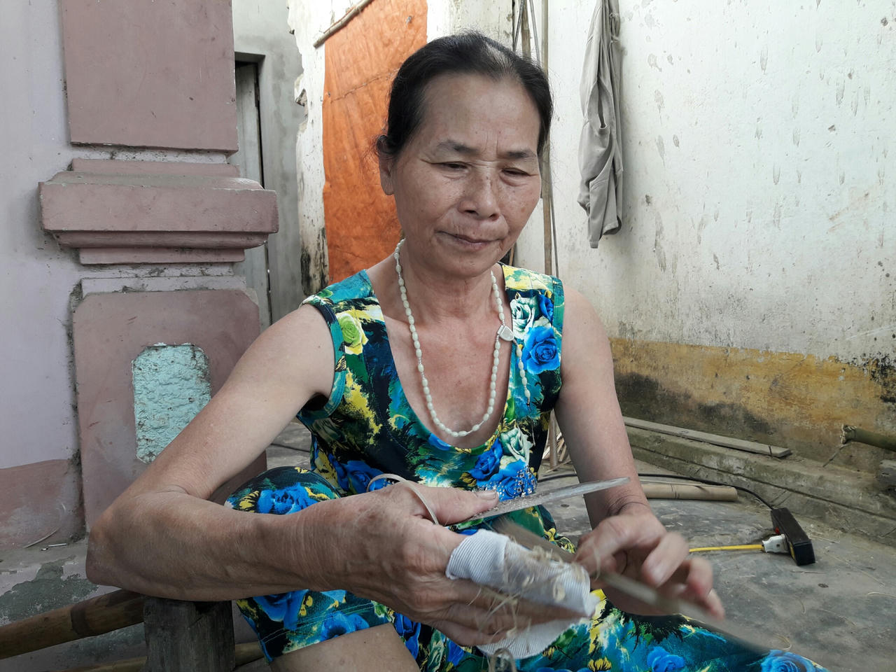 Làng quạt giấy 'sống khỏe' thời quạt điện, máy lạnh