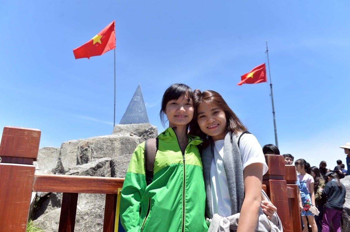 Khám phá vườn hoa hồng Pháp cổ ở Fansipan Legend