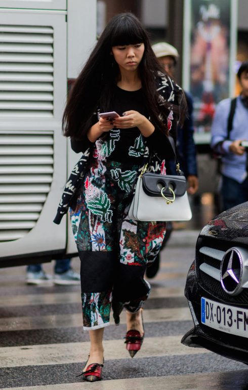 Chiếc túi thời trang năm 2017 đang được giới trẻ săn đón