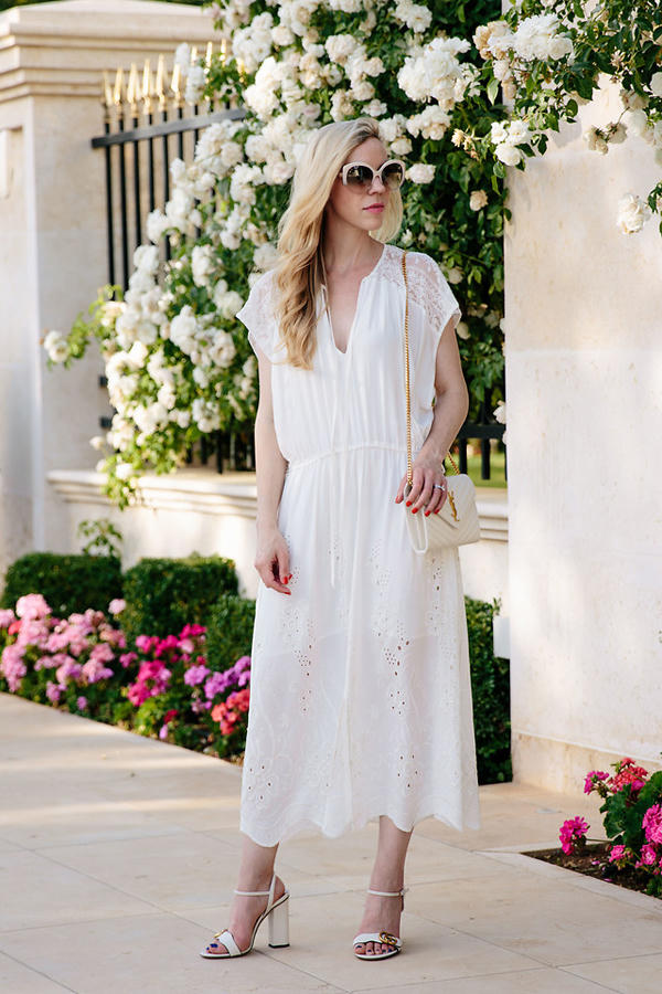 nhung-kieu-dam-trang-hop-mot-cho-ngay-he-1