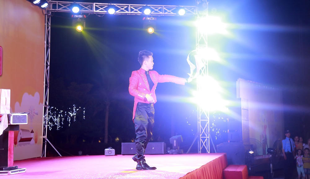 Tưng bừng chương trình “Vui hè cùng em” của FLC dành cho thiếu nhi Vĩnh Thịnh