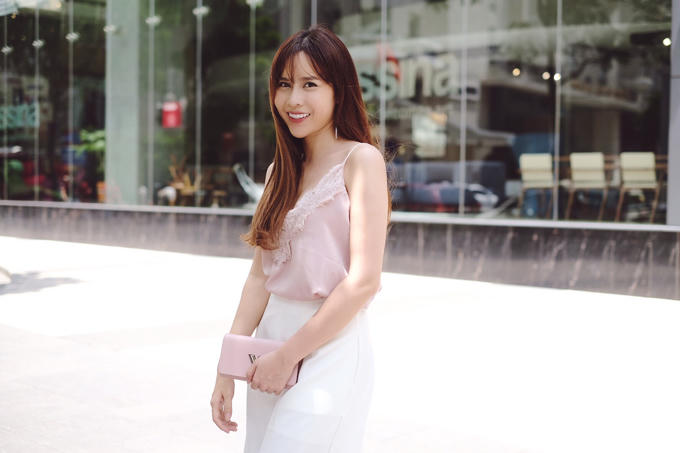 luu-huong-giang-mix-trang-phuc-thanh-lich-dao-pho-10