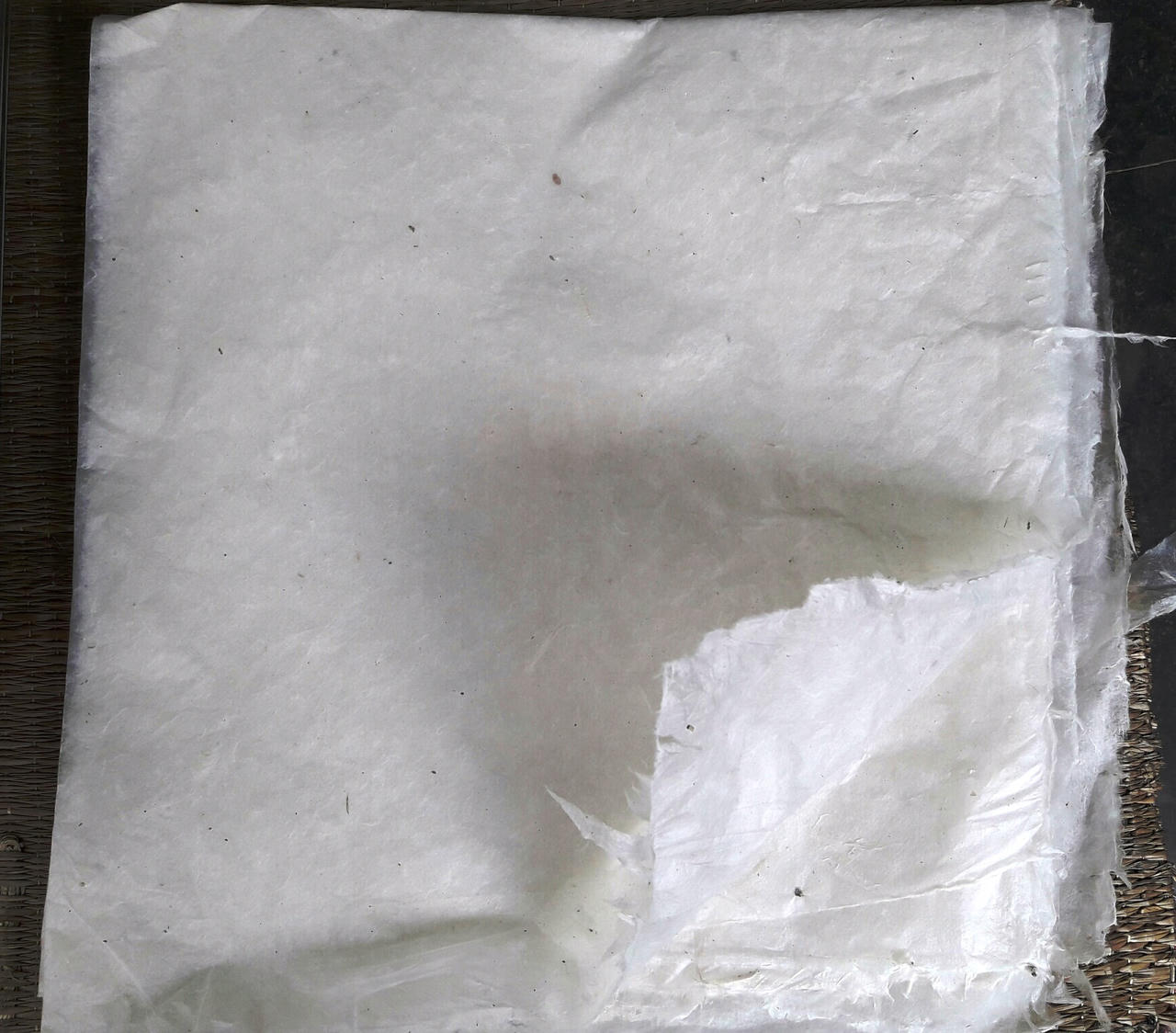 Loại giấy truyền thống “trăm năm không mục nát”