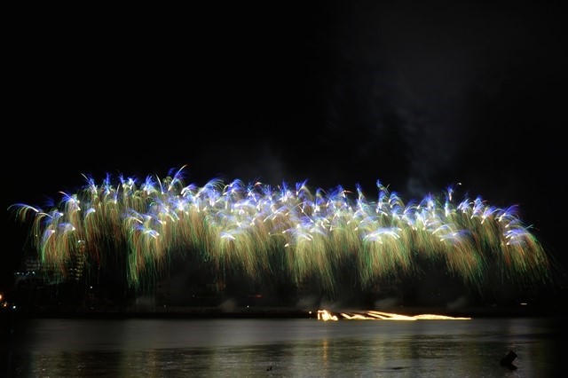 Nhìn lại những màn pháo hoa ngoạn mục sau 4 đêm thi DIFF 2017