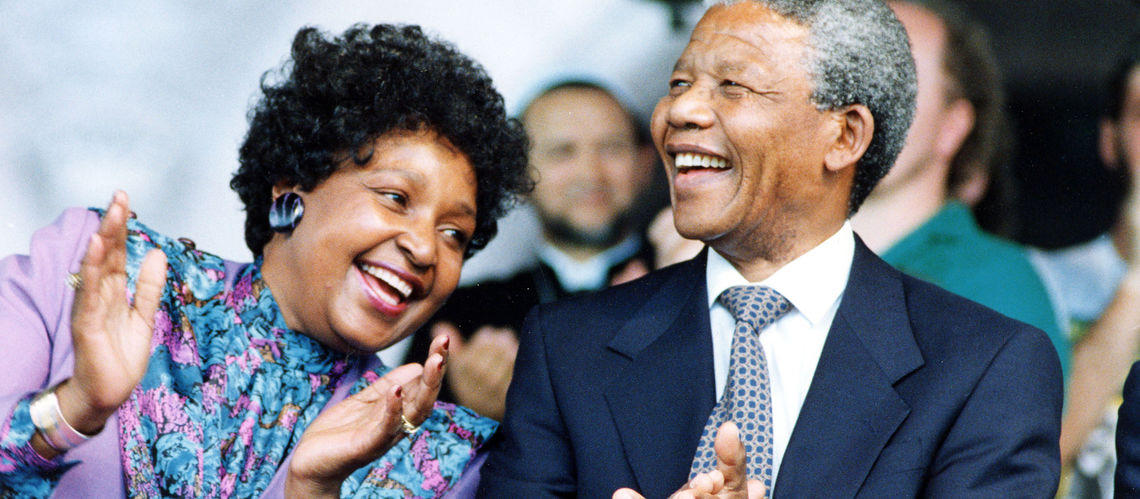 Cuộc hôn nhân ở tuổi 80 ngập tràn hạnh phúc của “người hùng” da đen – ngài Nelson Mandela