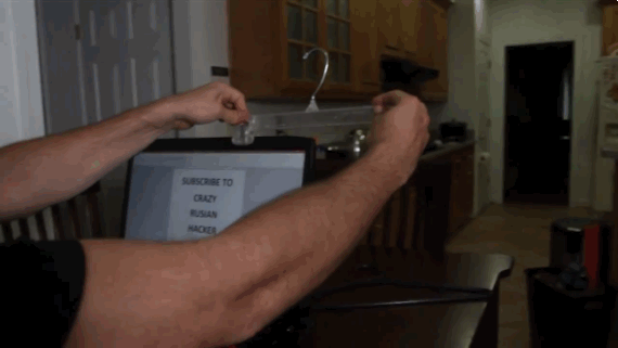 meo-su-dung-moc-treo-quan-ao-co-the-ban-chua-biet-3