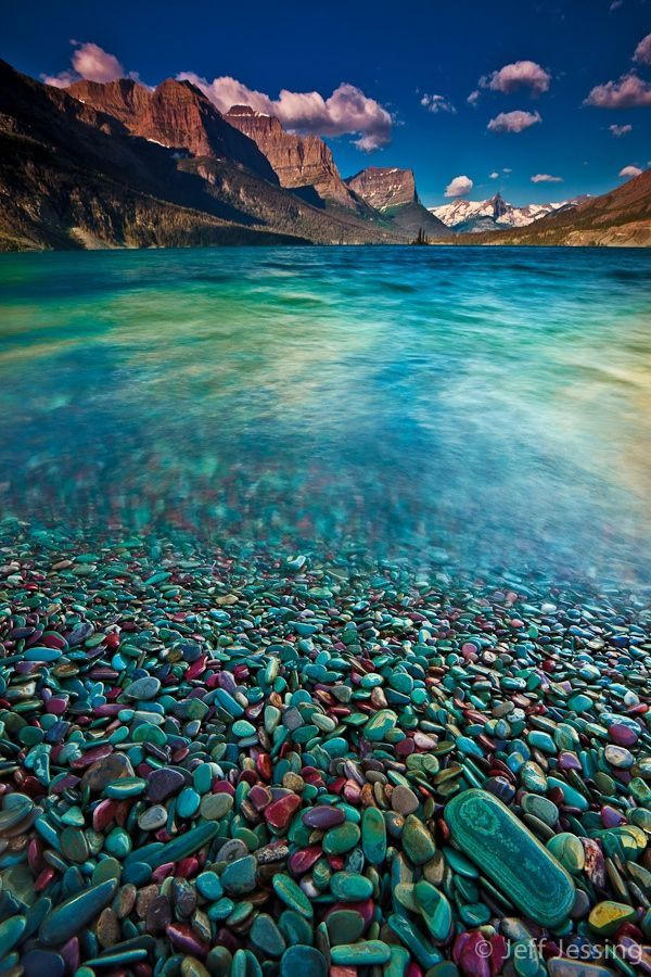 Ho nuoc chua hang trieu vien soi 7 sac cau vong hinh anh 8