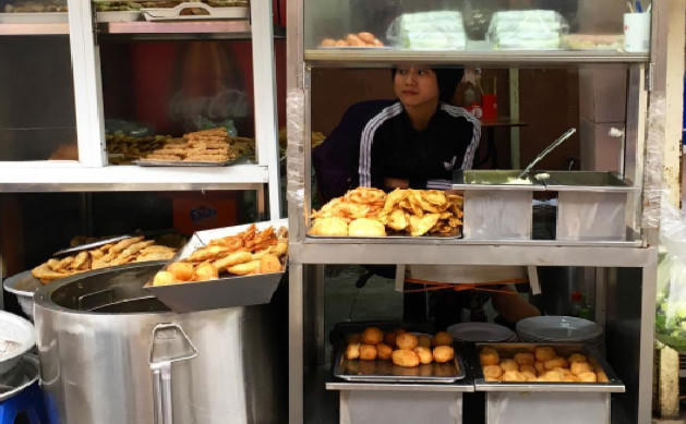 Truy tim nhung hang banh goi noi tieng Ha Noi hinh anh 2