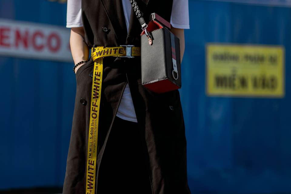 Kelbin Lei tiên phong với xu hướng dây đai Off White