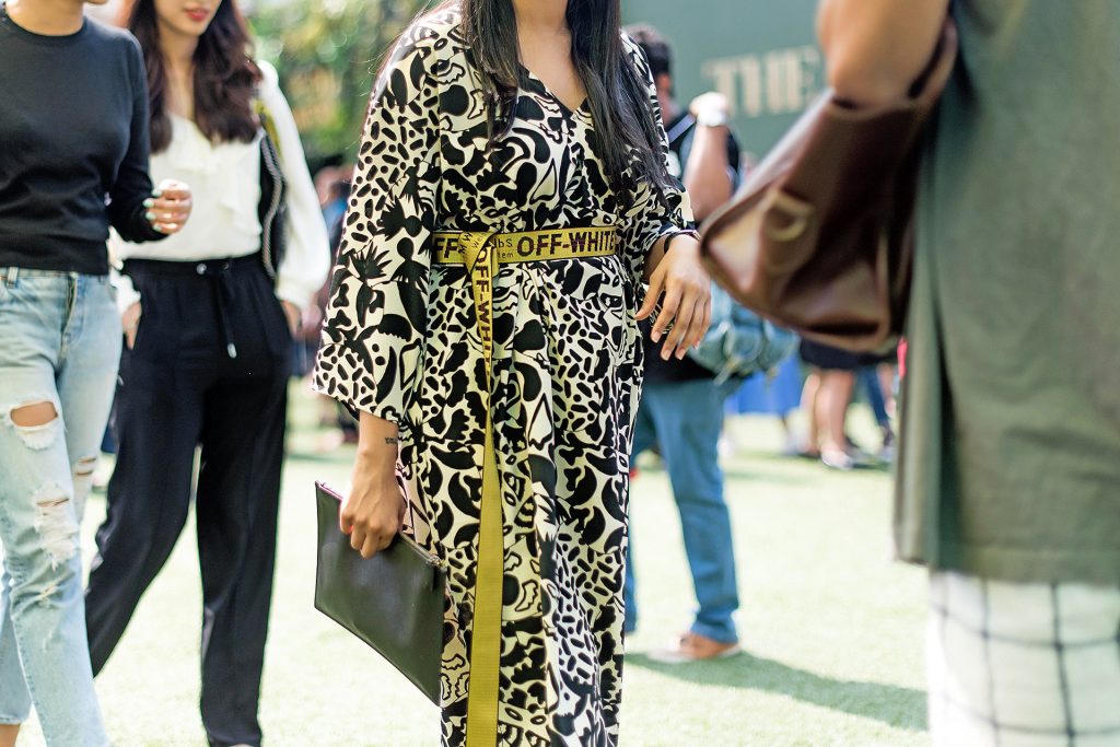 Kelbin Lei tiên phong với xu hướng dây đai Off White