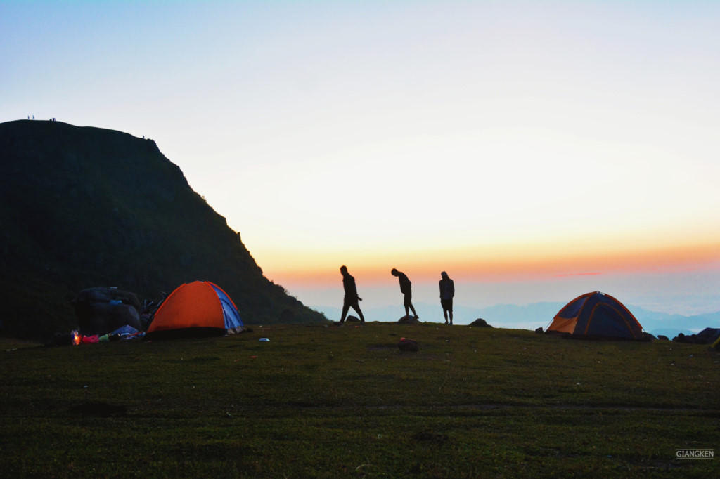 Ngam tron 'bien may, song sao' chi cach Ha Noi 150 km hinh anh 3