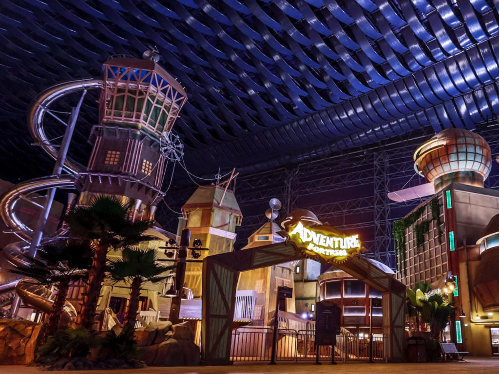 Ben trong cong vien giai tri trong nha 1 ty USD cua Dubai hinh anh 4