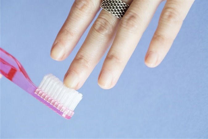 Mẹo làm đẹp độc đáo với bàn chải đánh răng