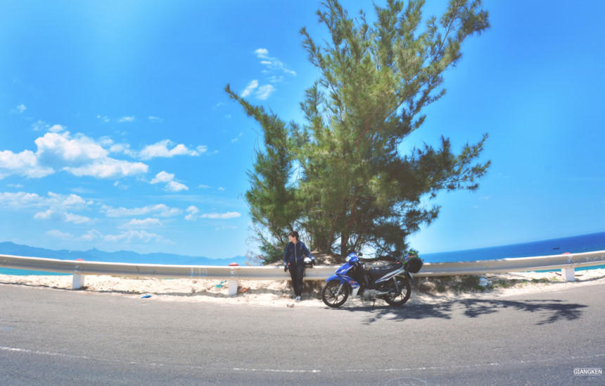 Mua he ruc lua tren cung duong bien dep nhat Viet Nam hinh anh 16