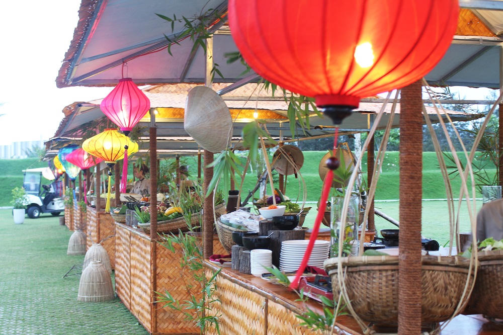 Cẩm nang cho những “tín đồ” ẩm thực đêm tại Eo Gió - Quy Nhơn