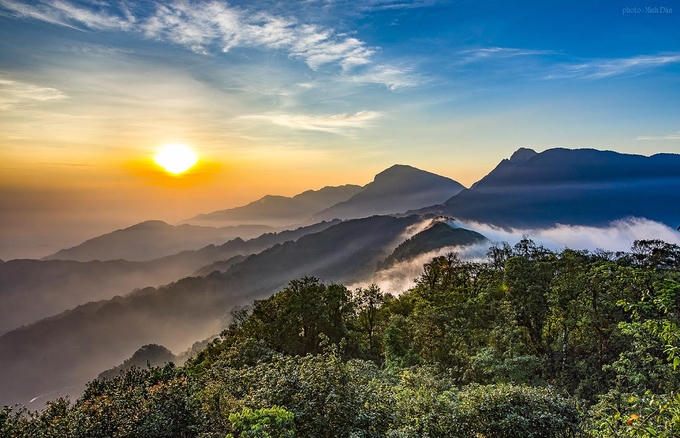 Biển mây trên đỉnh Mẫu Sơn