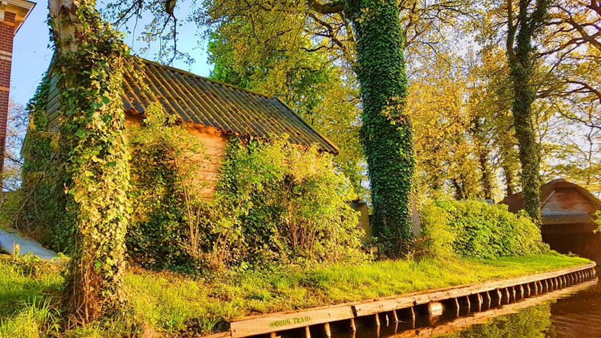 Khach Viet ngan ngo truoc ngoi lang co tich dep nhat the gioi hinh anh 11