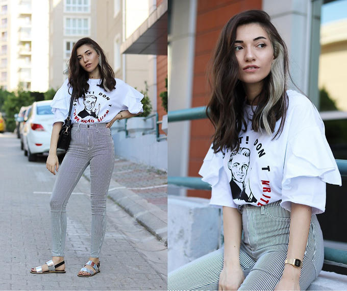 phoi-do-linh-hoat-cung-mau-ao-thun-don-gian-2