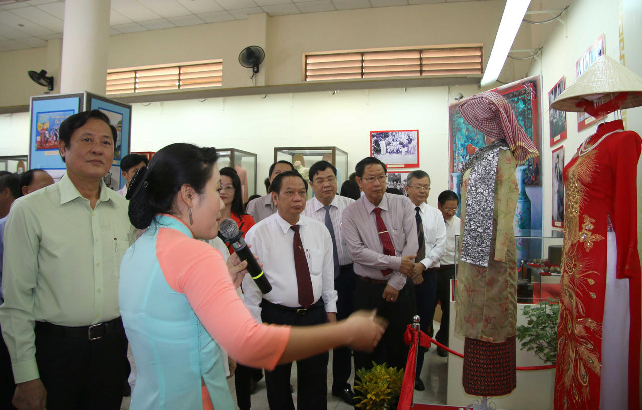 Cần Thơ: Triển lãm chào mừng Quốc khánh và thành lập ASEAN