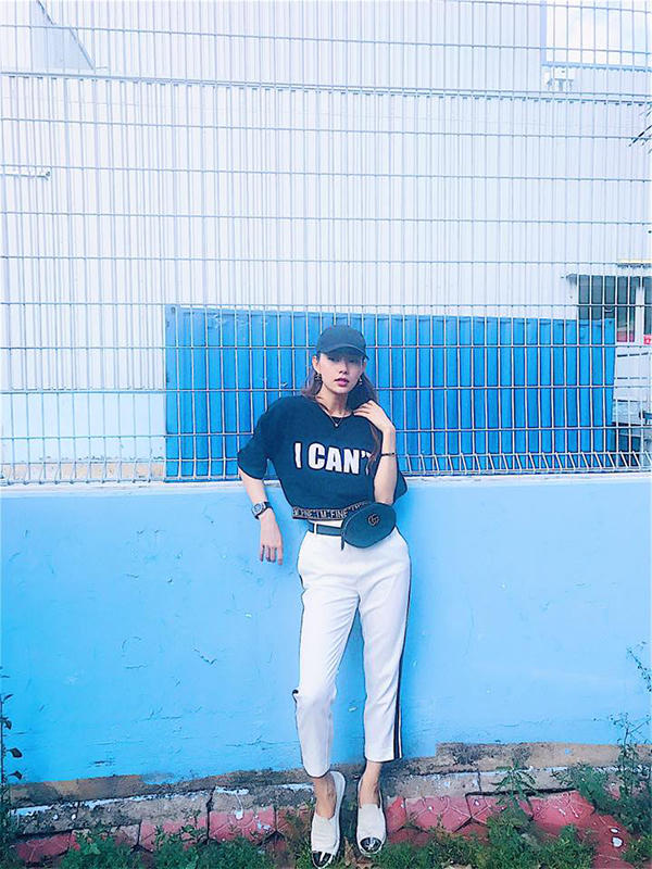 sao-viet-mix-sac-den-cuon-hut-cho-street-style-8