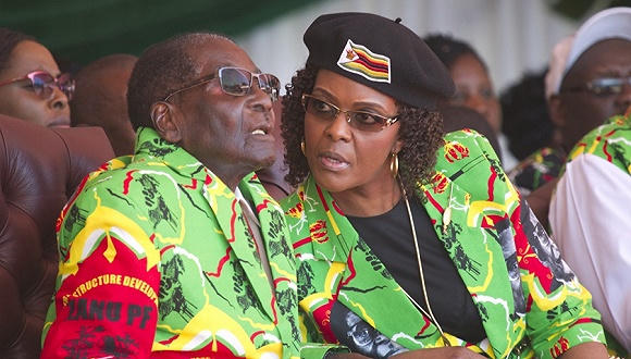 Vợ trẻ của Tổng thống “đòi” chồng nhường chức