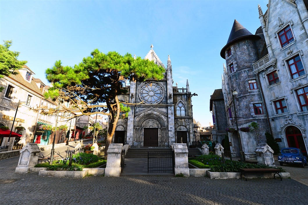 Những “nữ thần” TWICE thích thú trải nghiệm Sun World Ba Na Hills