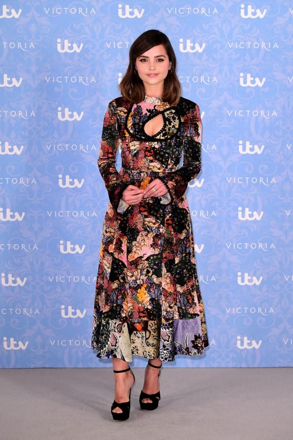 Anna Kendrick vào top mặc đẹp nhờ mốt đồ ngủ