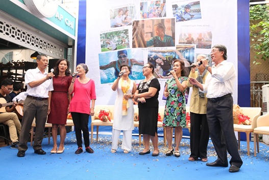 Cùng mẹ thực hiện ước mơ dang dở nhân dịp Vu Lan