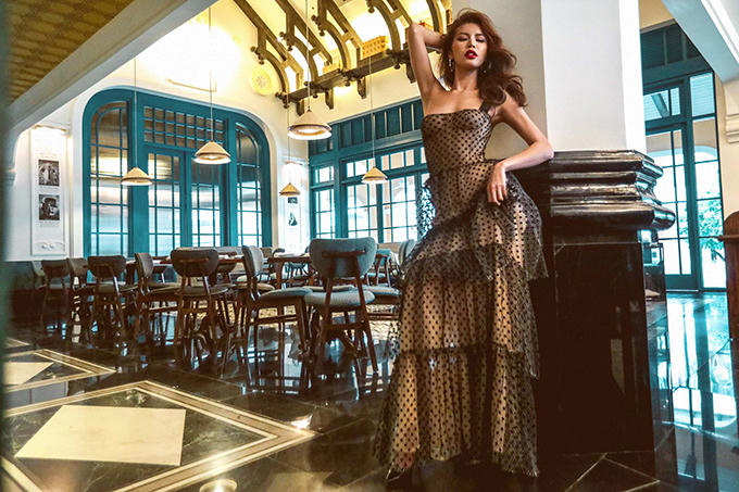 minh-tu-quyen-ru-voi-trang-phuc-trang-den