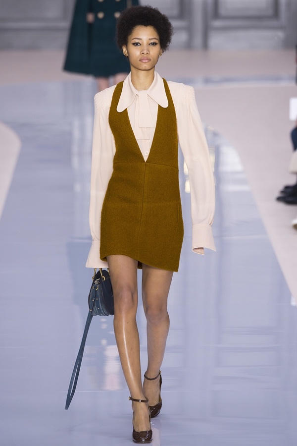 Phong cách học đường trở lại vào mùa mốt Thu Đông 2017