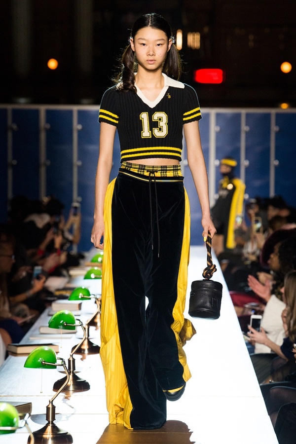 Phong cách học đường trở lại vào mùa mốt Thu Đông 2017