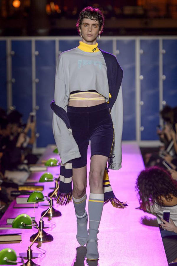 mot-khoe-tat-hua-hen-lam-nen-chuyen-o-xu-huong-thu-dong-2017-6