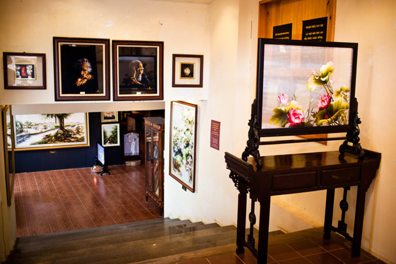 Những món quà lưu niệm đậm chất Việt Nam trong mắt khách du lịch Quốc tế