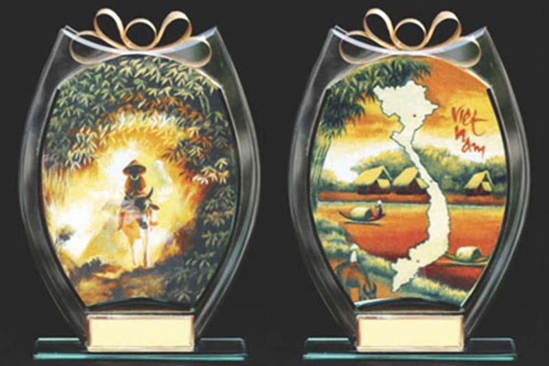 Những món quà lưu niệm đậm chất Việt Nam trong mắt khách du lịch Quốc tế