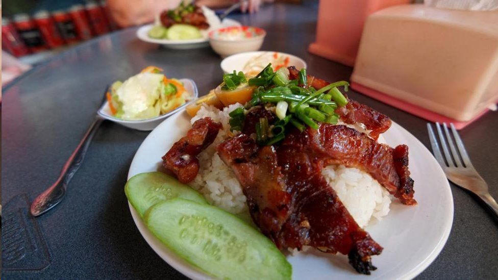 Hấp dẫn “văn hóa ăn sáng” của xứ Chùa vàng