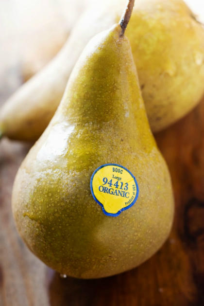 cn-trong-khi-mua-hoa-qua-co-nhan-so-3-4-hoac-8-2