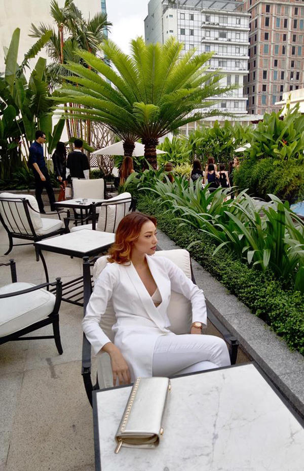 lilly-nguyen-chuong-trang-phuc-khoe-khoan-sexy-7