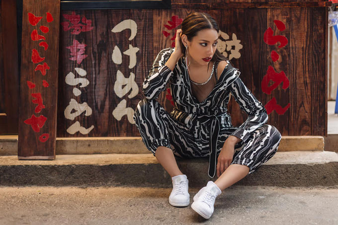 lilly-nguyen-chuong-trang-phuc-khoe-khoan-sexy-1