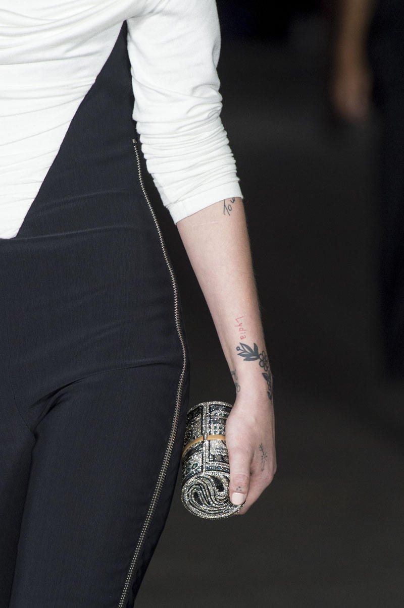 Túi xách tua rua “càn quét” sàn diễn New York Xuân 2018