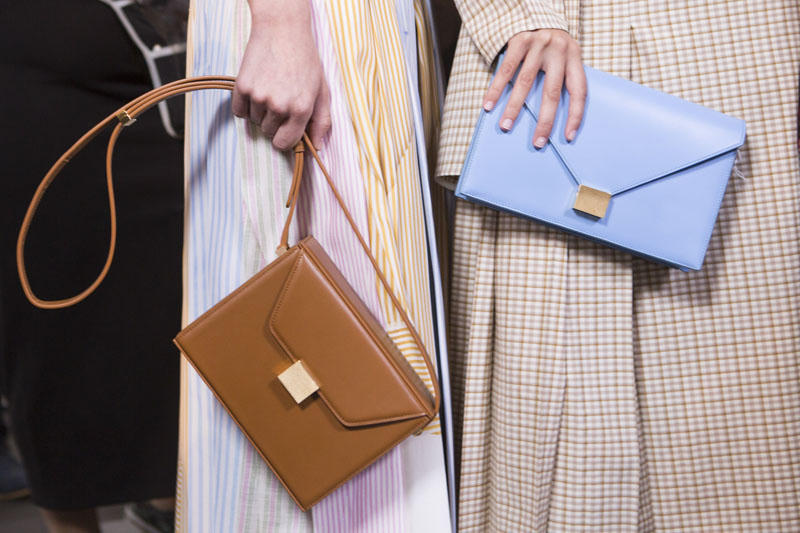 Túi xách tua rua “càn quét” sàn diễn New York Xuân 2018