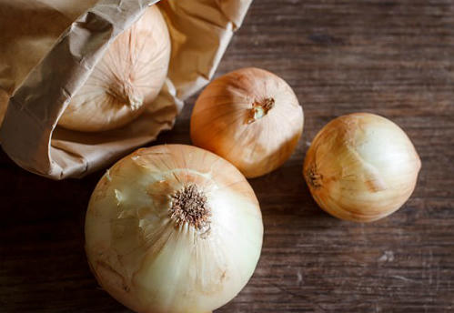 vi-sao-dung-bao-gio-bo-hanh-tay-vao-tu-lanh