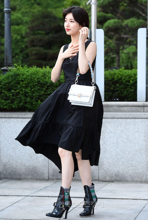 Yeu Lee Min Ho, 'tinh dau quoc dan' Suzy ngay cang quyen ru hinh anh 6