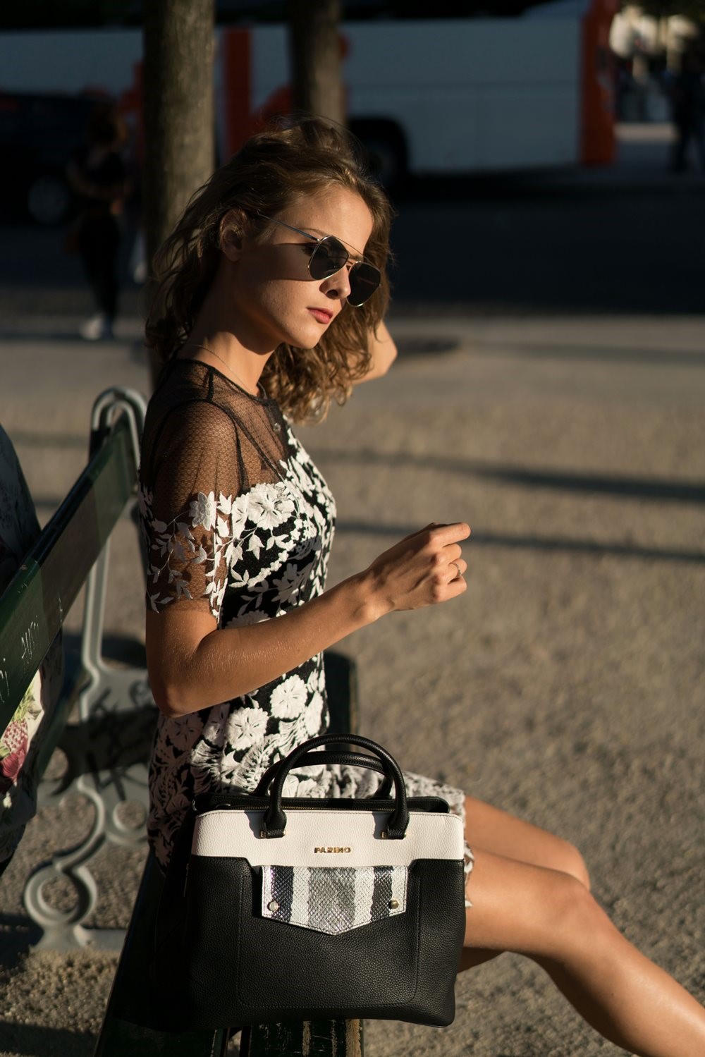 Quy tắc vàng khi chọn túi xách của phụ nữ Pháp