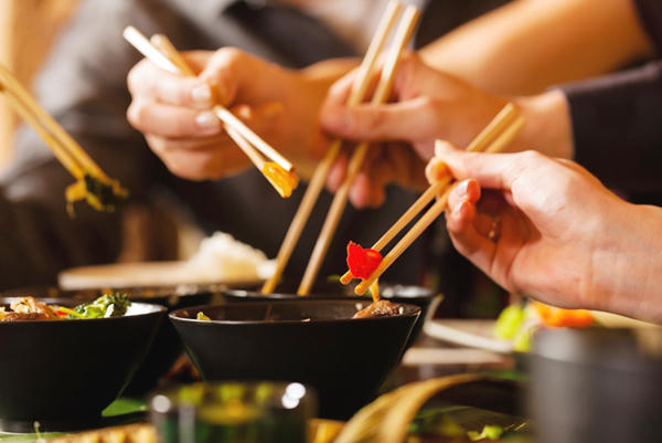 kieng-ky-khi-dung-dua-cua-nguoi-xua-ban-co-vo-tinh-pham-phai-8