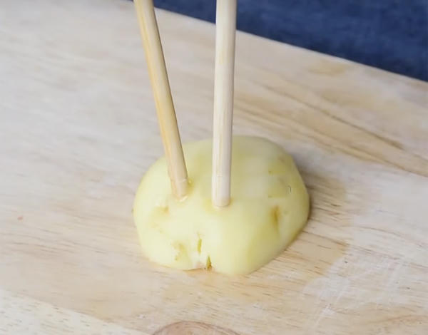 kieng-ky-khi-dung-dua-cua-nguoi-xua-ban-co-vo-tinh-pham-phai-2