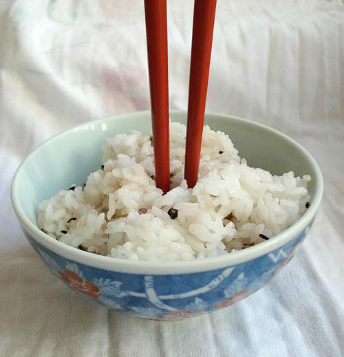 kieng-ky-khi-dung-dua-cua-nguoi-xua-ban-co-vo-tinh-pham-phai-3