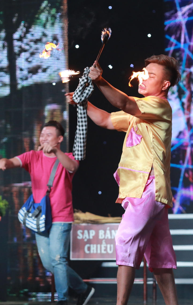 Lê Dương Bảo Lâm 'bật mí' góc khuất nghề diễn và chuyện tình với cô bán hoa